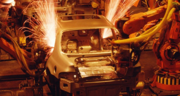 Produção industrial cai 0,6% em julho