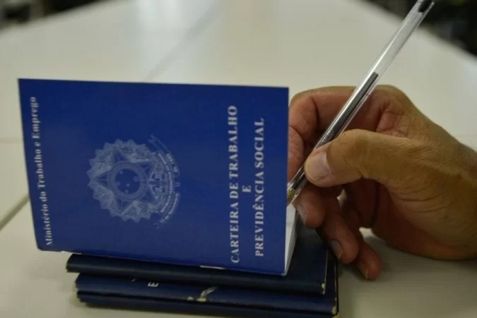 Governo estuda mudanças nas regras do seguro-desemprego