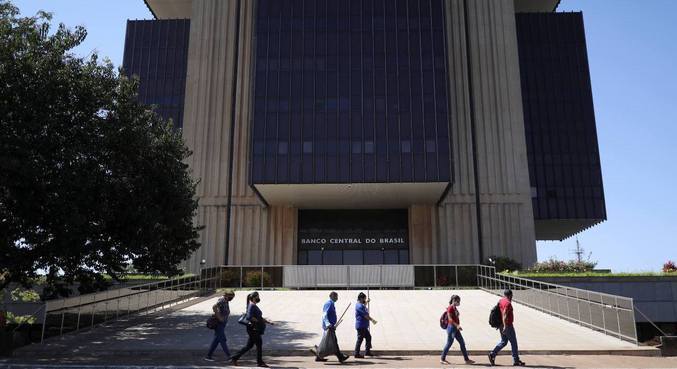 Para conter inflação, taxa Selic pode chegar a 11,75%